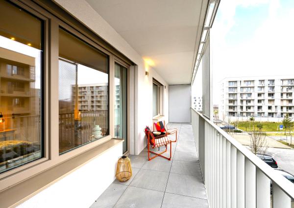 PPRENÁJOM Exkluzívny, komplet zariadený 2 izbový byt s loggiou a parkovacím státím, J. Langoša BORY PROMENÁDA, Bratislava