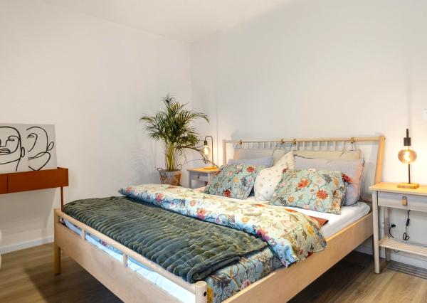 PPRENÁJOM Exkluzívny, komplet zariadený 2 izbový byt s loggiou a parkovacím státím, J. Langoša BORY PROMENÁDA, Bratislava