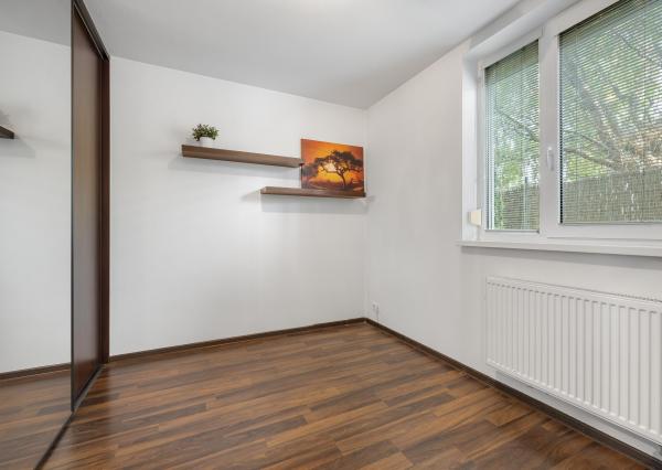 Veľký Biel, okr. Senec - NA PREDAJ 4 izbový byt so záhradou a parkovacím státím len kúsok od obľúbeného jazera