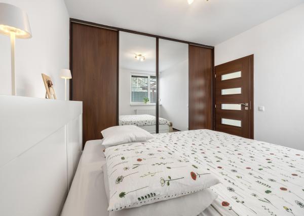 Veľký Biel, okr. Senec - NA PREDAJ 4 izbový byt so záhradou a parkovacím státím len kúsok od obľúbeného jazera