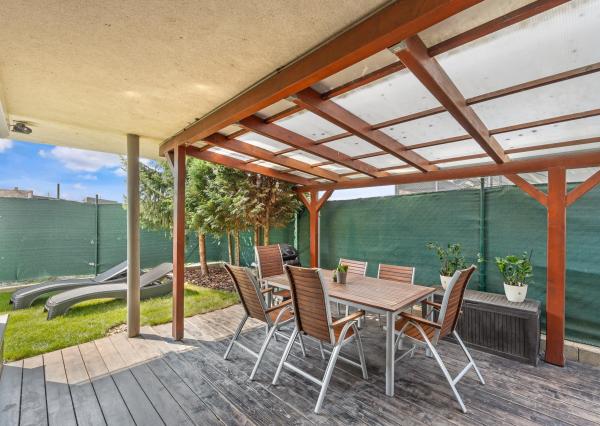 Veľký Biel, okr. Senec - NA PREDAJ 4 izbový byt so záhradou a parkovacím státím len kúsok od obľúbeného jazera