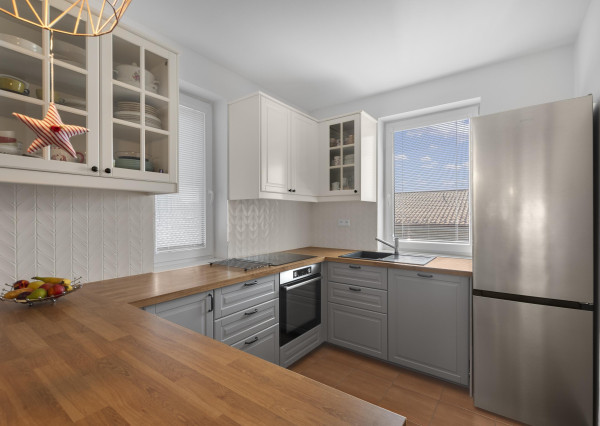 Krásny dvojgeneračný rodinný dom priamo v Senci na predaj, výborná lokalita, vhodnný aj na podnikateľské účely