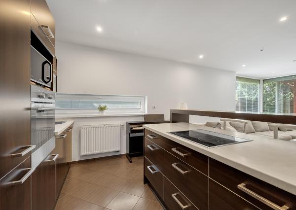 SENEC - NA PREDAJ 4 izbový byt so záhradou a parkovacím státím vo Veľkom Bieli, len kúsok od obľúbeného jazera