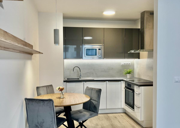 PRENAJATÝ Nový 2 izbový byt v Novostavbe Ovocné Sady s parkovaním