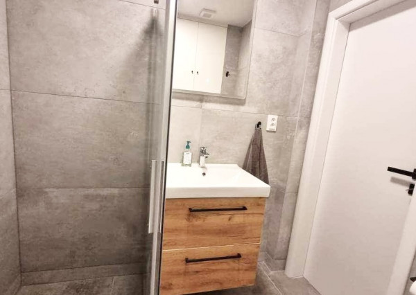 2-izbový byt v centre Bratislavy, na prenájom