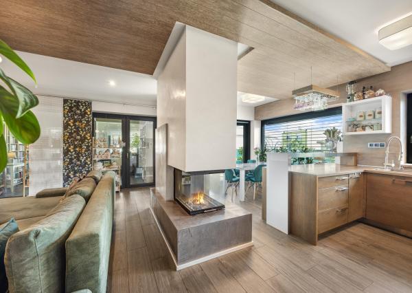 5 izbový rodinný dom Blatné na predaj, bazén, sauna, garáž, výborná dispozícia a oveľa viac