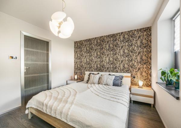 5 izbový rodinný dom Blatné na predaj, bazén, sauna, garáž, výborná dispozícia a oveľa viac