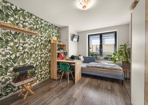 5 izbový rodinný dom Blatné na predaj, bazén, sauna, garáž, výborná dispozícia a oveľa viac