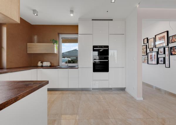 Krásny 4-izbový rodinný dom v pokojnom prostredí, len 7 km od Senca na predaj