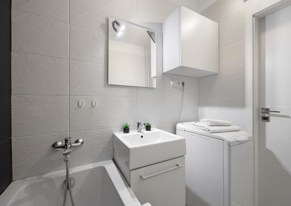 Senec - NA PREDAJ plnohodnotný 2 izbový byt pri pešej zóne v centre mesta