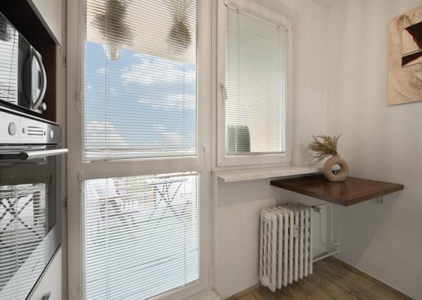 Senec - NA PREDAJ plnohodnotný 2 izbový byt pri pešej zóne v centre mesta