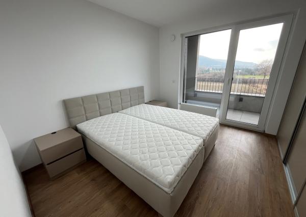 Na predaj  2 izbový velkometražný byt v Bratilave-Bory