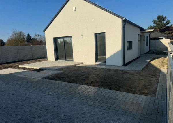 POSLEDNÝ VOĽNÝ RD! Jelka, okr. GA –  na predaj 4i tehlová NOVOSTAVBA RD v štandarde.