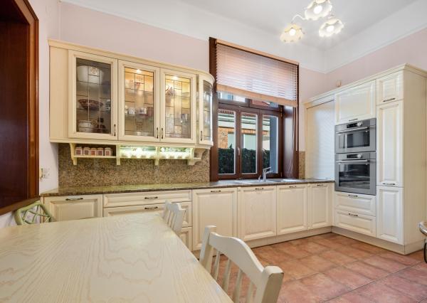 6 izbový rodinný dom Bernolákovo na predaj, priestranný, očarujúci s veľkým pozemkom