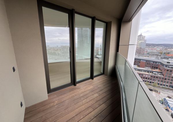 Na PREDAJ 3 izbový byt SKY PARK 4 s pivničnou kobkou a garážovým státím (možnosť odpočtu DPH)