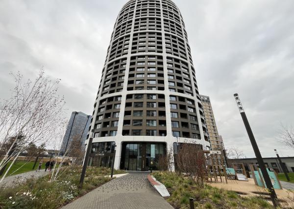 Na PREDAJ 3 izbový byt SKY PARK 4 s pivničnou kobkou a garážovým státím (možnosť odpočtu DPH)