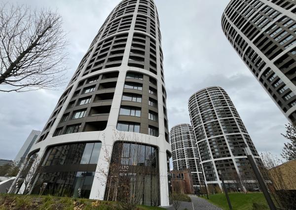 Na PREDAJ 3 izbový byt SKY PARK 4 s pivničnou kobkou a garážovým státím (možnosť odpočtu DPH)