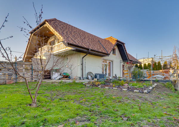 REZERVOVANÉ 5-izbový Rodinný Dom Na predaj - Trstice