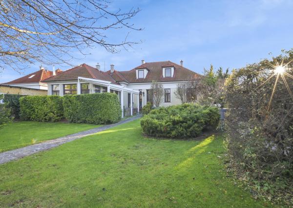 6 izbový rodinný dom Bernolákovo na predaj, priestranný, očarujúci s veľkým pozemkom