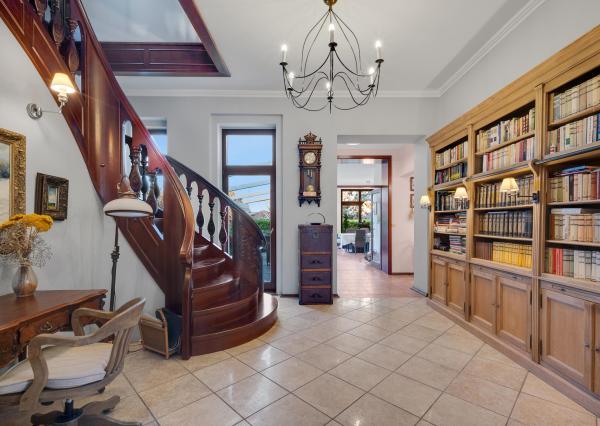 6 izbový rodinný dom Bernolákovo na predaj, priestranný, očarujúci s veľkým pozemkom