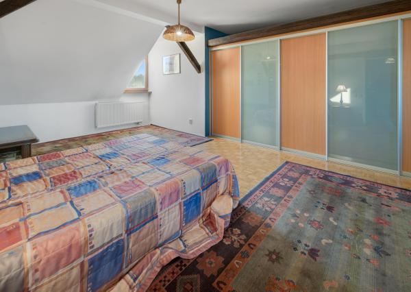 6 izbový rodinný dom Bernolákovo na predaj, priestranný, očarujúci s veľkým pozemkom