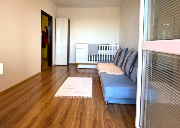 REZERVOVANÝ  - Exkluzívne na PREDAJ 4 izbový byt s loggiou, krásnym výhľadom na panorámu Prešova a potenciálom prerobenia, Švábska ul. Prešov