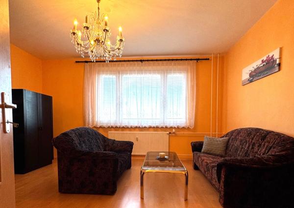 REZERVOVANÝ  - Exkluzívne na PREDAJ 4 izbový byt s loggiou, krásnym výhľadom na panorámu Prešova a potenciálom prerobenia, Švábska ul. Prešov