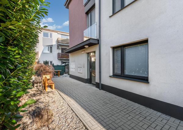 Krásny slnečný 3-izbový byt v novostavbe s parkovacím státim v Bernolákove na predaj