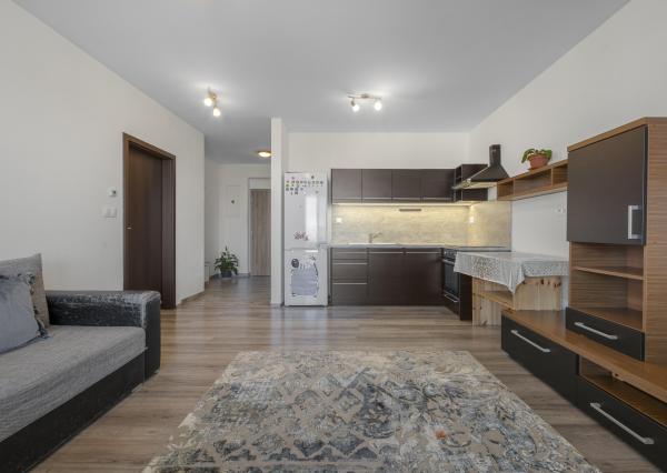 Útulný 2-izbový byt v Novej Dedinke na predaj, vhodný aj ako instetičná príležitosť