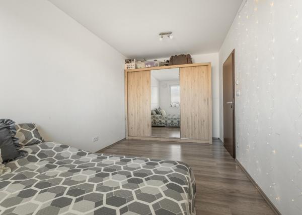 Útulný 2-izbový byt v Novej Dedinke na predaj, vhodný aj ako instetičná príležitosť