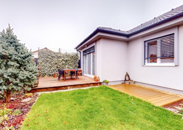 4. Izbový rodinný dom, obytná plocha 82 m2, pozemok 392 m2 ,Rajka