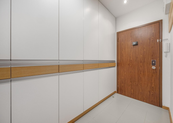 PRENAJATÝ - Wealth Group ponúka exkluzívne na prenájom 2,5 izbový byt v Bratislave