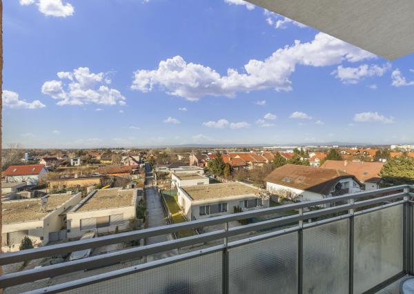 REZERVOVANÉ Na predaj 2-izbový byt s dvoma parkovacími miestami na Zemplínskej ulici v Senci