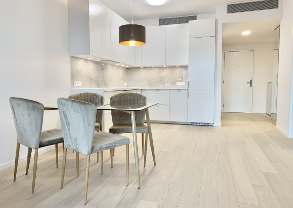 Na prenájom 2 izbový byt v projekte SKY PARK s loggiou, s pivnicou a parkovacím miestom