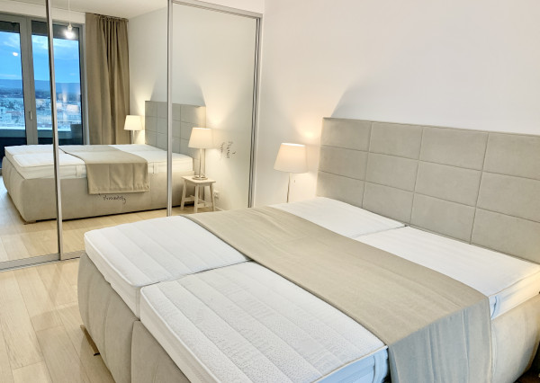 Na prenájom 2 izbový byt v projekte SKY PARK s loggiou, s pivnicou a parkovacím miestom