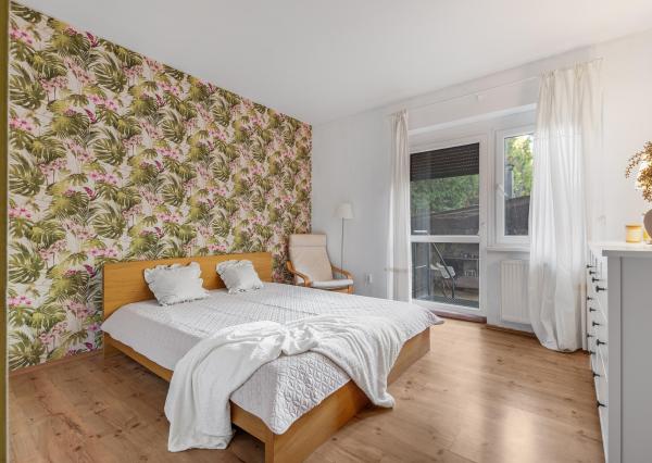 ZNÍŽENÁ CENA!!! SENEC – NA PREDAJ atraktívny, viacgeneračný 6 izbový rodinný dom s priestranným podnikateľským priestorom – polyfunkcia, v lukratívnej a vyhľadávanej časti mesta.