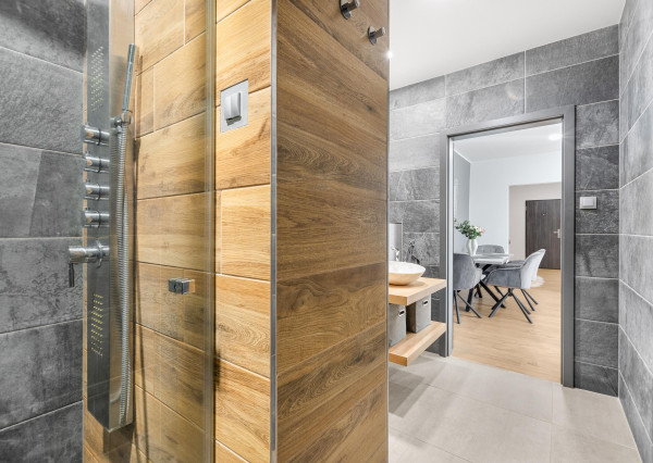 PREDAJ Moderného a priestranného 2,5 izbový bytu v srdci Ružinova