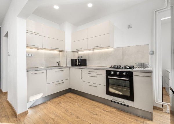 PREDAJ Moderného a priestranného 2,5 izbový bytu v srdci Ružinova