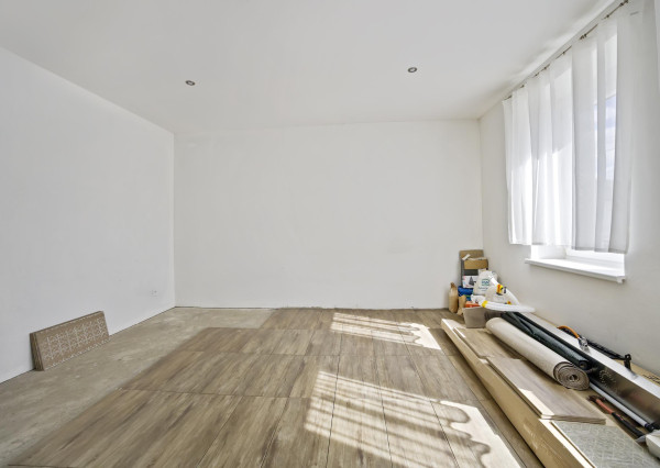 REZERVOVANÉ JELKA, okr. Galanta - NA PREDAJ samostatný rodinný dom s veľkou perspektívou