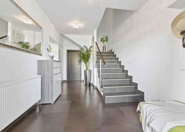 SENEC- NA PREDAJ 4.izb. RD, Slnečné jazerá JUH