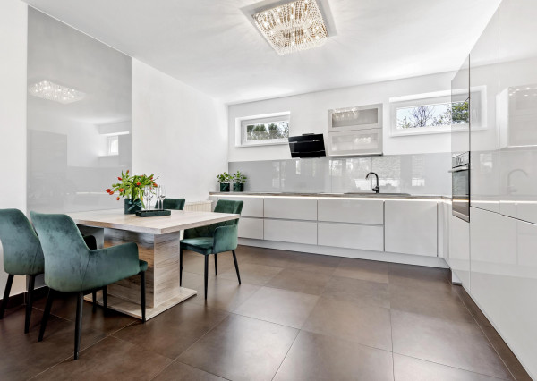 SENEC- NA PREDAJ 4.izb. RD, Slnečné jazerá JUH