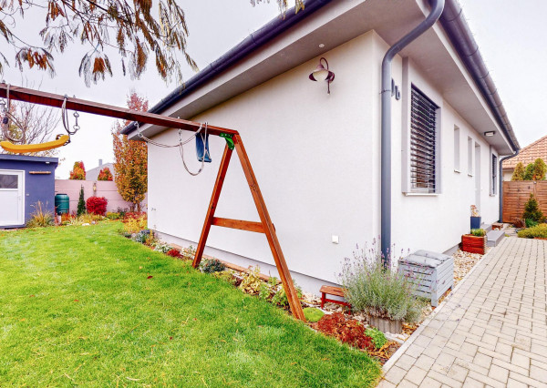 Krásny 4. izbový rodinný dom v Rajke