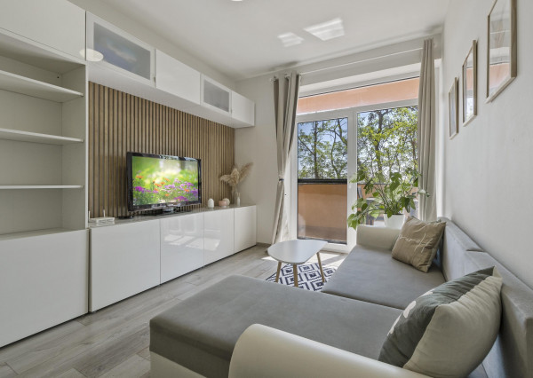 REZERVOVANÉ - 2 izbový moderný byt s parkovaním v Senci