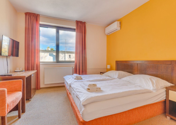 NA PREDAJ -EXLUZÍVNA INVESTIČNÁ PRÍLEŽITOSŤ V SRDCI  SLNEČNÝCH JAZIER