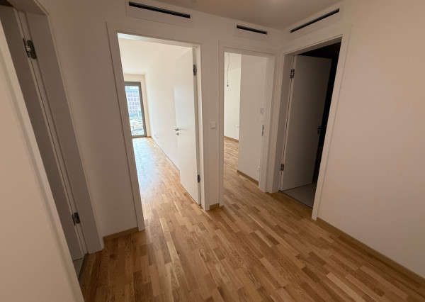 METROPOLIS na PREDAJ moderný 2-izbový apartmán, Bottova ul., Bratislava – Staré Mesto