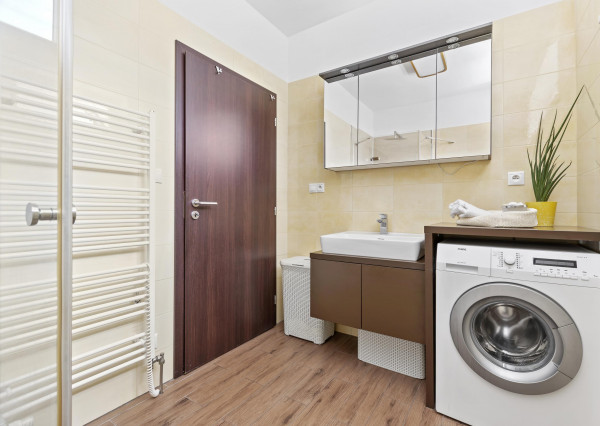 SENEC- NA PREDAJ 4.izb. rekreačná chata, Slnečné jazerá JUH