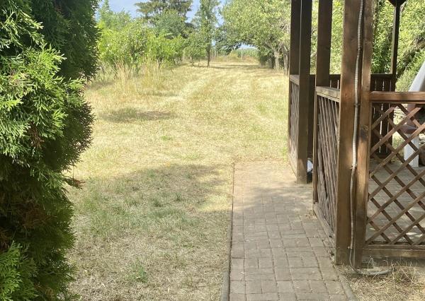 Nová nižšia cena!!! Wealth Group, s.r.o. ponúka exkluzívne na predaj rekreačnú chatu v obci Trávnica.