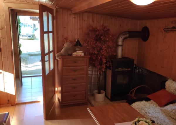 Nová nižšia cena!!! Wealth Group, s.r.o. ponúka exkluzívne na predaj rekreačnú chatu v obci Trávnica.