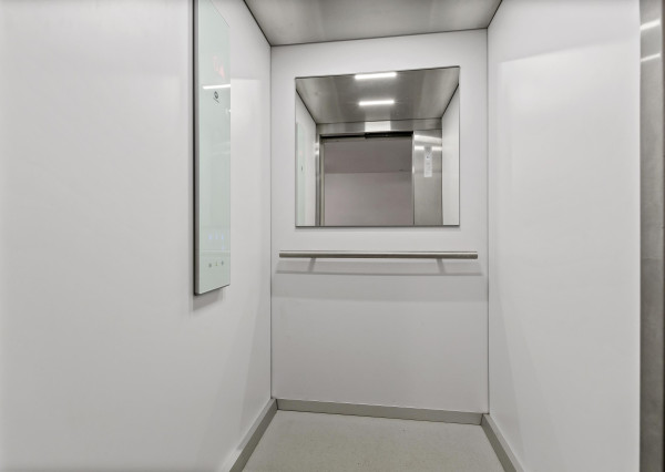 Na predaj 2-izbový byt s nadštandartnou výmerou a s vlastným parkovacím státim