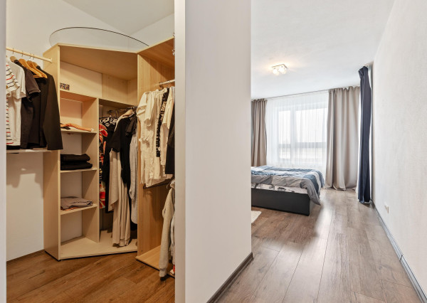 Na predaj 2-izbový byt s nadštandartnou výmerou a s vlastným parkovacím státim